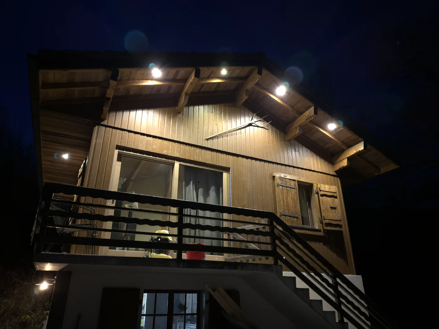 Mise en lumière extérieure d'une maison