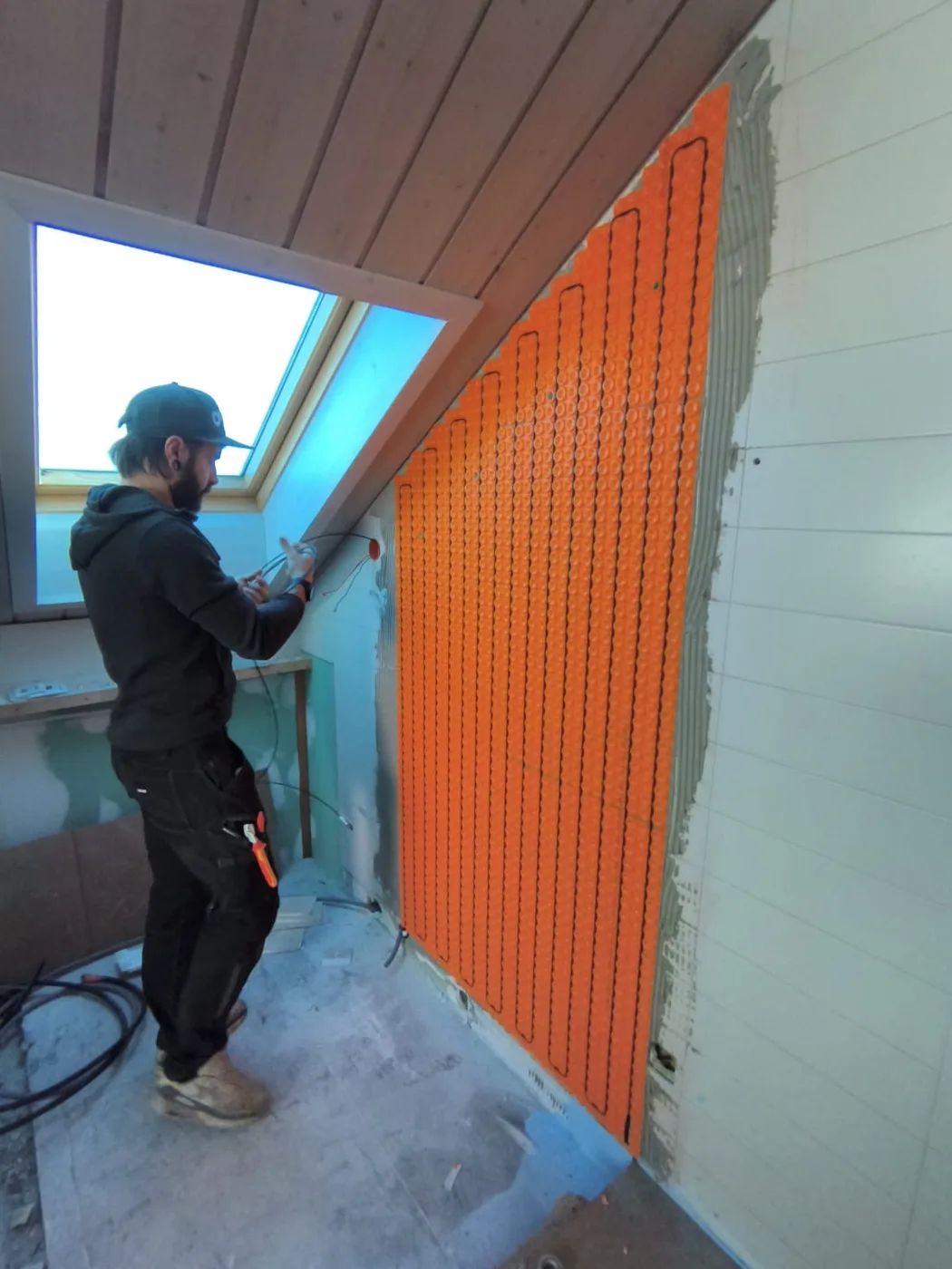 Pose d'un plancher chauffant par nos techniciens
